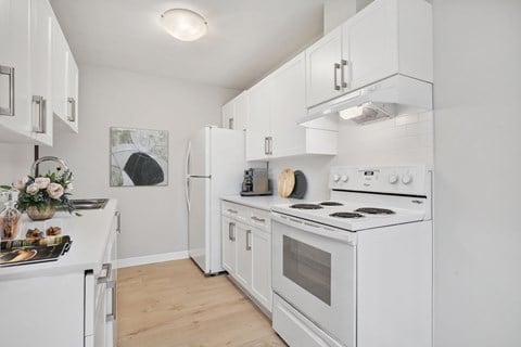 Floor plan for 2 beds, 2 baths, 1085 sqft