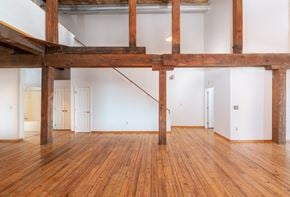 Saint Paul apartment for rent - living room with large high ceilings