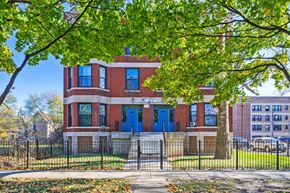 Chicago apartment for rent - the building in which the apartment is located