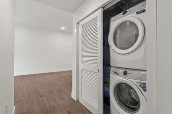 Full size washer & dryer