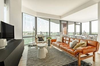 Living rooms with soaring 9ft 6in ceilings