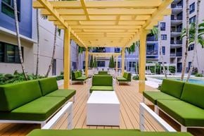 Miami apartment for rent - outdoor lounging area at Berkshire Coral Gables apartments