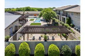 Richardson apartment for rent - swimming pool and poolside lounging area at The Pradera apartments