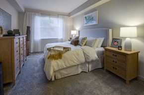 Ft. Lauderdale apartment for rent - A bedroom with a bed, nightstand, and dresser.