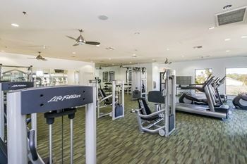 24 / 7 Fitness center