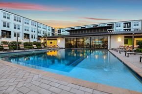Dallas apartment for rent - The Callie apartments resort-inspired swimming pool