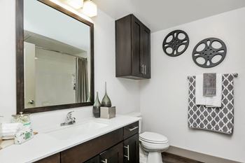 Upgraded polished chrome bath fixtures