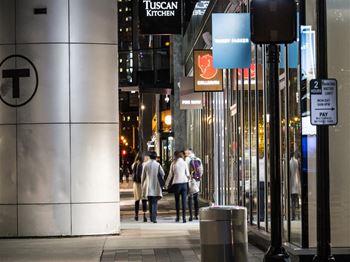 Neighboring restaurants