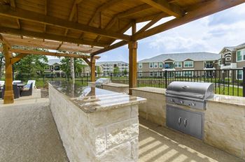 Outdoor dine grill