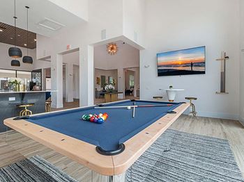 Game room & billiards