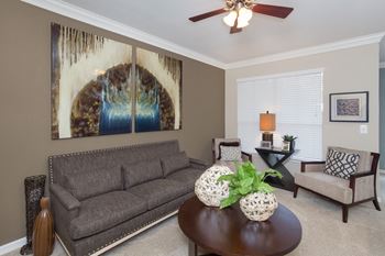 Ceiling fan in living room