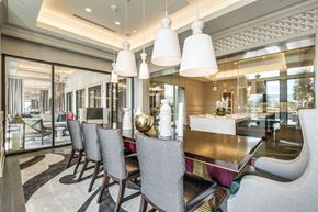 Houston apartment for rent - resident dining room at The Ivy apartments