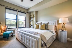Houston apartment for rent - spacious bedroom at The Ivy luxury Houston apartments