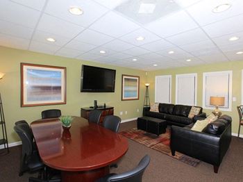 Social-lounge-and-conference-area