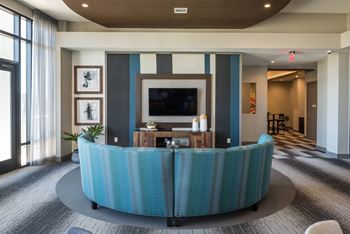 Social lounging & conversation areas