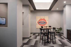 Houston apartment for rent - social spaces at Tinsley on the Park apartments