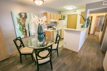 Kitchen with breakfast bar
