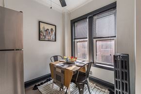 Chicago apartment for rent - The Edison apartments dining room