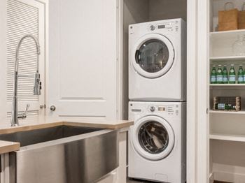 Full size washer dryer