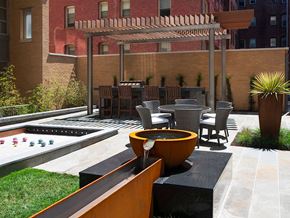 Washington apartment for rent - courtyard at Highland Park apartments