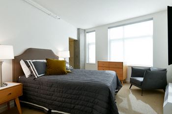 Walls of windows capture dramatic city views