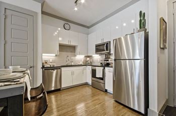 Kitchen with appliances1