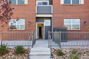 Broomfield townhouse for rent - Entrance and exterior of the building at Brownstones at Palisade Park, Broomfield,  Colorado