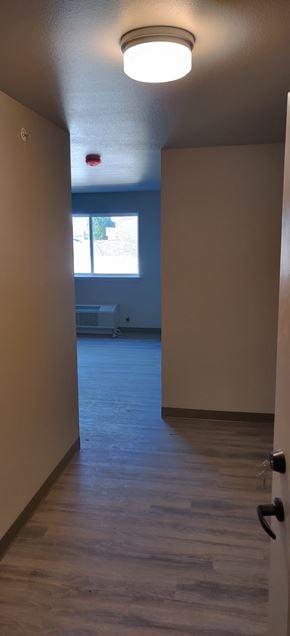 Ronan apartment for rent - Image of AC unit and window