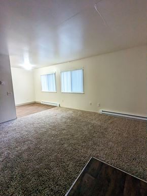 Seaside apartment for rent - Image of living room looking into kitchen area.