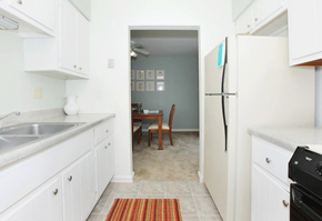 Springfield apartment for rent - at Red Coach Village, Springfield