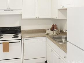 Wayne apartment for rent - at Midtown Square Apartments, Wayne