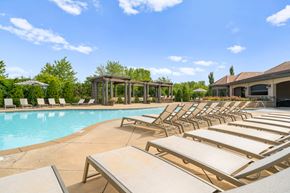 Leawood apartment for rent - Resort Style Pool at Villa Milano near Overland Park Kansas