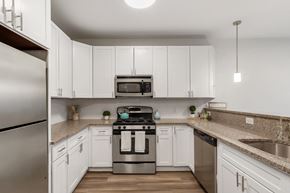 Rahway apartment for rent - Kitchen at Park Square Apartments, Rahway, New Jersey