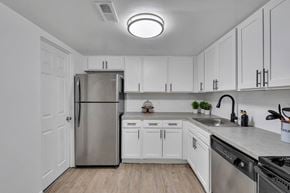 Bensalem townhouse for rent - THG Kitchen at Townhomes at Gateway, Bensalem, PA, 19020