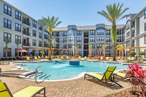 Gainesville apartment for rent - Lounge pool with fountain in the center at The Bartram, Gainesville, Florida 32608