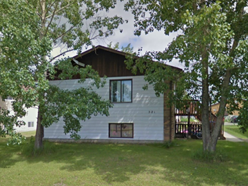 Brandon apartment for rent - the front of the house with the trees