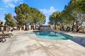 Palmdale apartment for rent - the swimming pool at our apartments