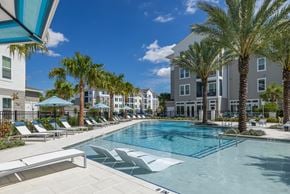 Gainesville apartment for rent - Image of a swimming pool