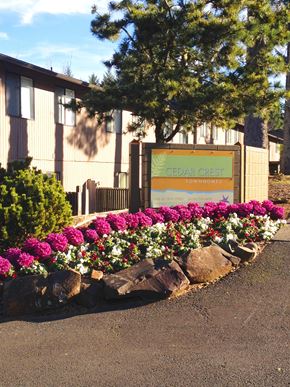 Lincoln City apartment for rent - Cedar Crest monument