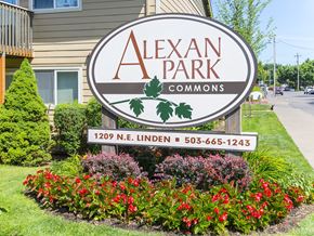 Gresham apartment for rent - the sign in front of alexaan park commons