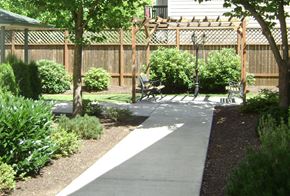 Gresham apartment for rent - Emerald Pointe landscaping