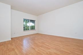 Salem apartment for rent - Fountain Valley flooring