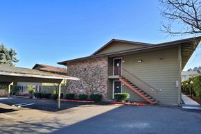 Beaverton apartment for rent - The Firs: exterior