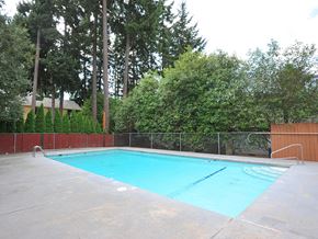 Beaverton apartment for rent - Birnam West exterior pool