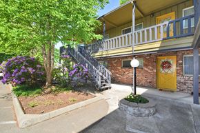 Gresham apartment for rent - front of property, the shores inn and beach houses