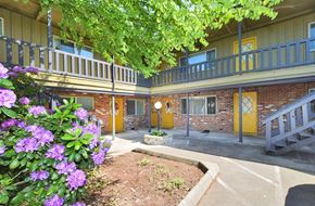 Gresham apartment for rent - our apartments showcase a beautiful courtyard