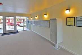 Millbrae apartment for rent - Dolores Lia, Front entrance mailboxes