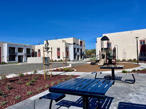 American Canyon apartment for rent - Napa Cove exterior picnic area
