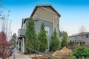 Tigard apartment for rent - Atwater monument