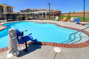 Oroville apartment for rent - the swimming pool at villas on the creek apartments
